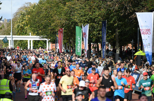 Hanner Marathon Caerdydd