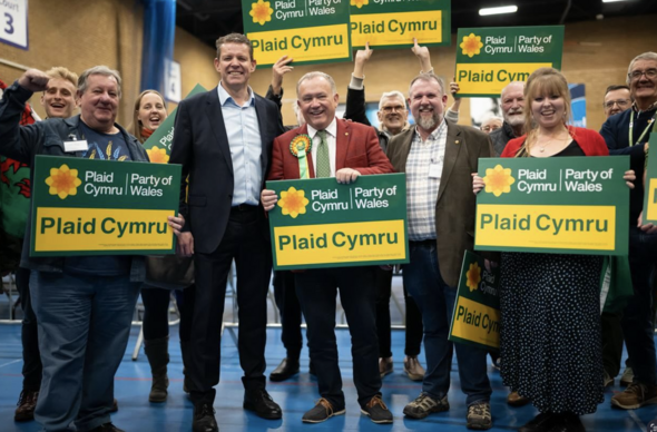 Plaid Caerffili