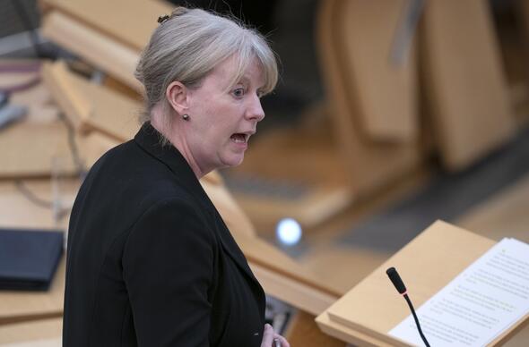  Shona Robison