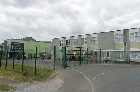 Ysgol Dyffryn Aman