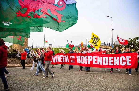 Gorymdaith annibyniaeth Rhyl