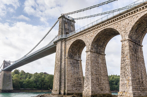 Pont Menai