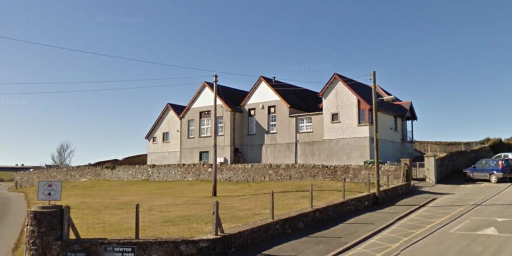 YSGOL SARN BACH