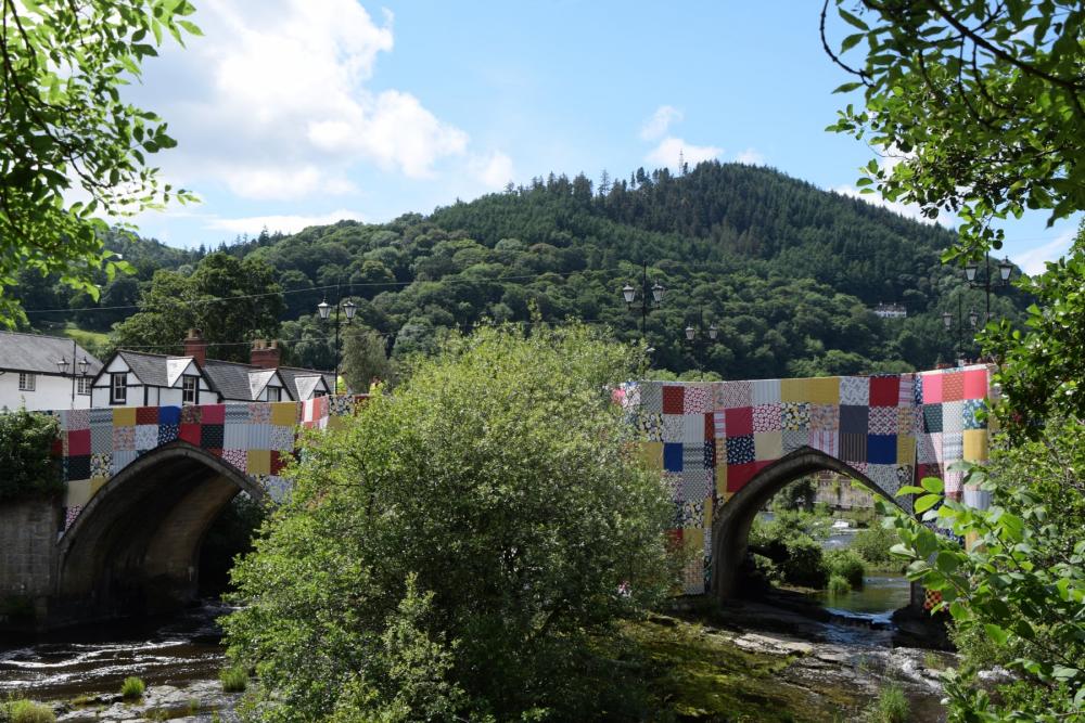 Pont Llangollen wedi ei gorchuddio