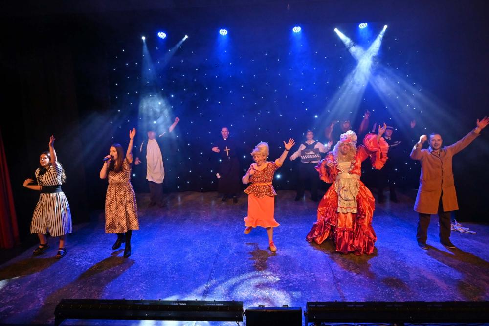 Panto Theatr Felinfach