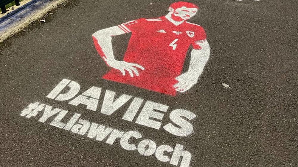 Ben Davies - Graffiti.jpg