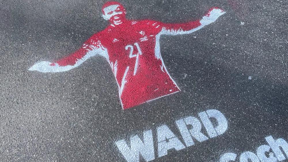 Danny Ward - Llawr Coch.jpg