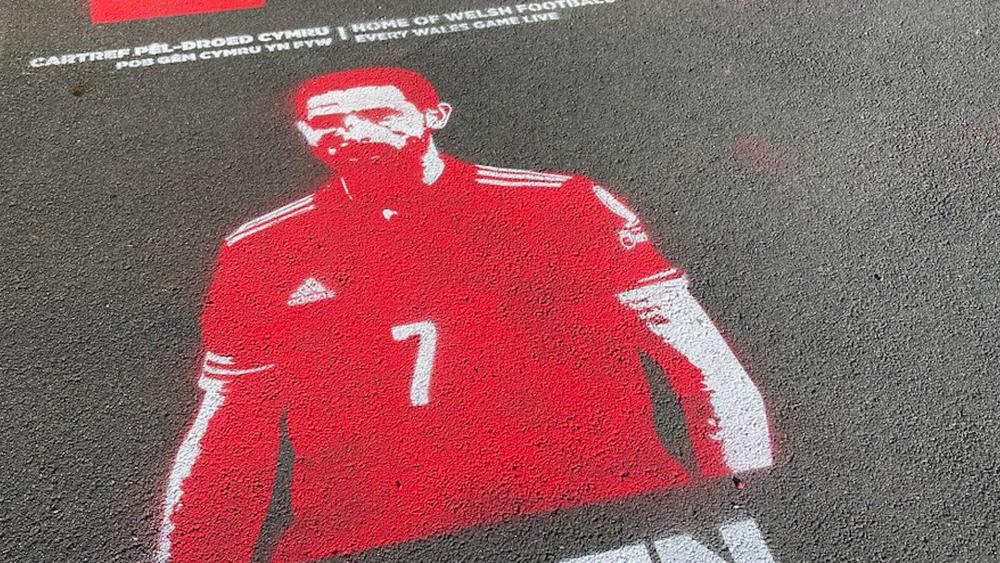 Joe Allen - Llawr Coch.jpg