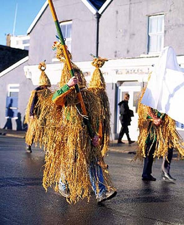 Hela'r dryw yn Swydd Kerry