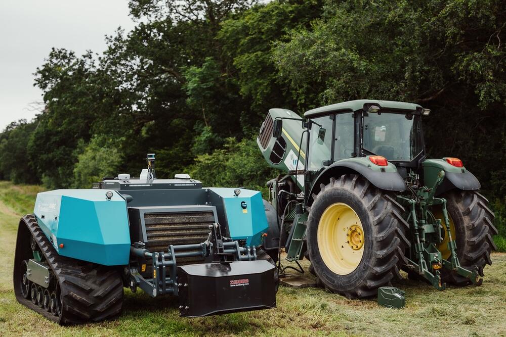 AgBot a tractor Fend