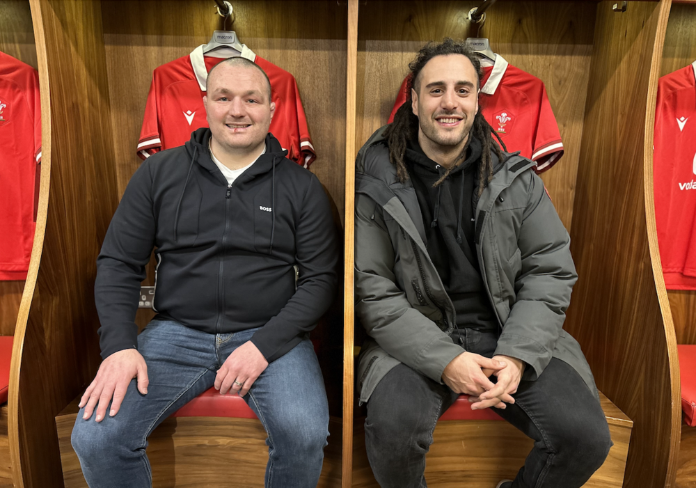 Ken Adams a Josh Navidi