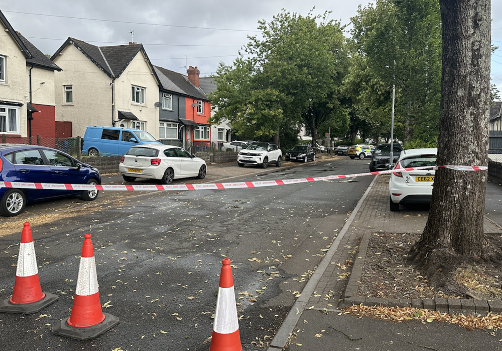 Tap heddlu yn Nhrelluest