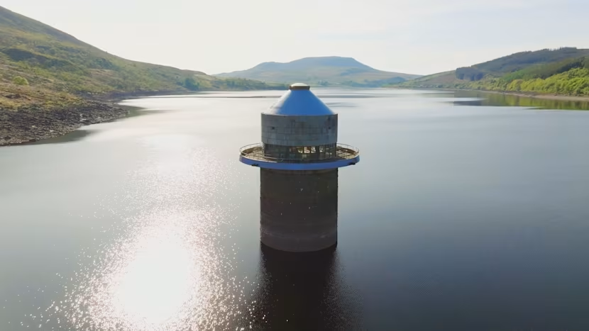 Dyma sut mae’r gronfa ddŵr yn edrych heddiw