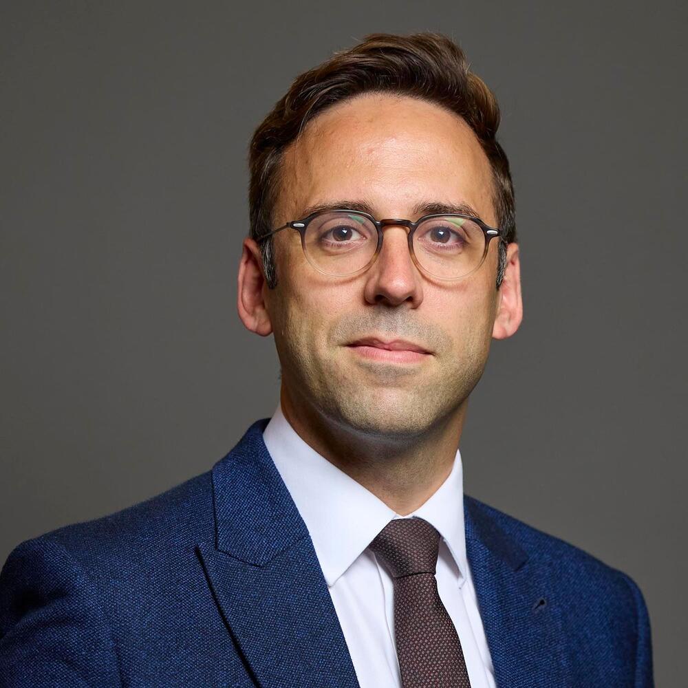 Alex Barros-Curtis AS