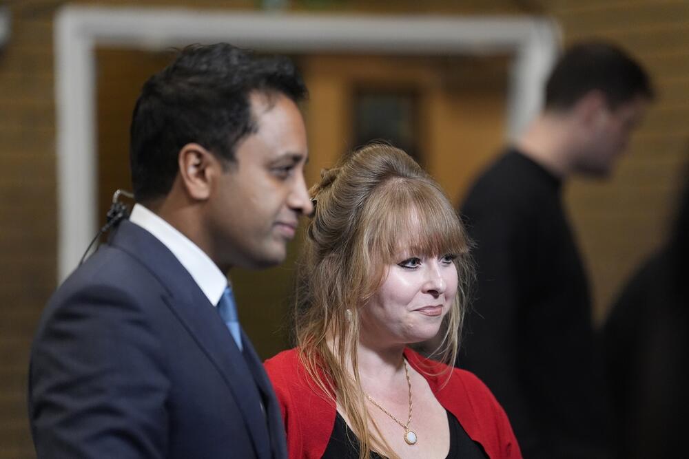 Pennaeth polisi Reform UK Zia Yusuf a Dirprwy Arweinydd Plaid Cymru Delyth Jewell