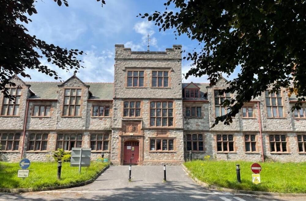 Hen Ysgol Friars
