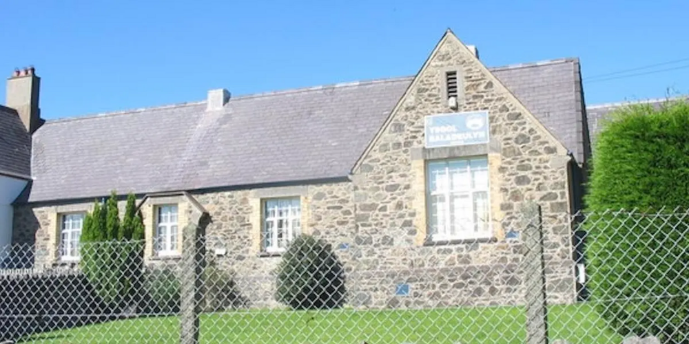 Ysgol Baladeulyn
