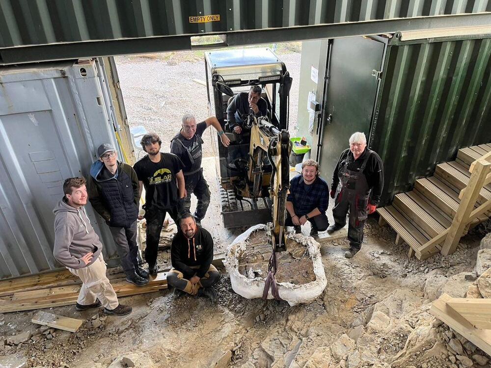 Tom a’r tim ym Mrymbo