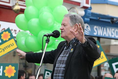 Dafydd Iwan
