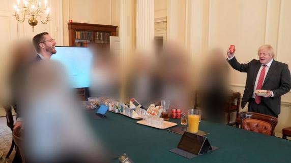 Boris Johnson - Adroddiad Cabinet.jpg