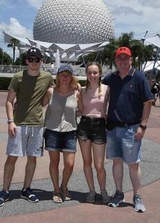 Noah, Nicola, Hope a Sean