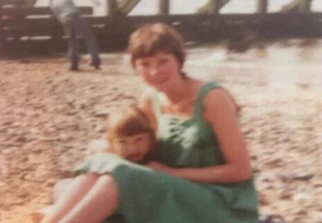 Elen Ifan a'i mam
